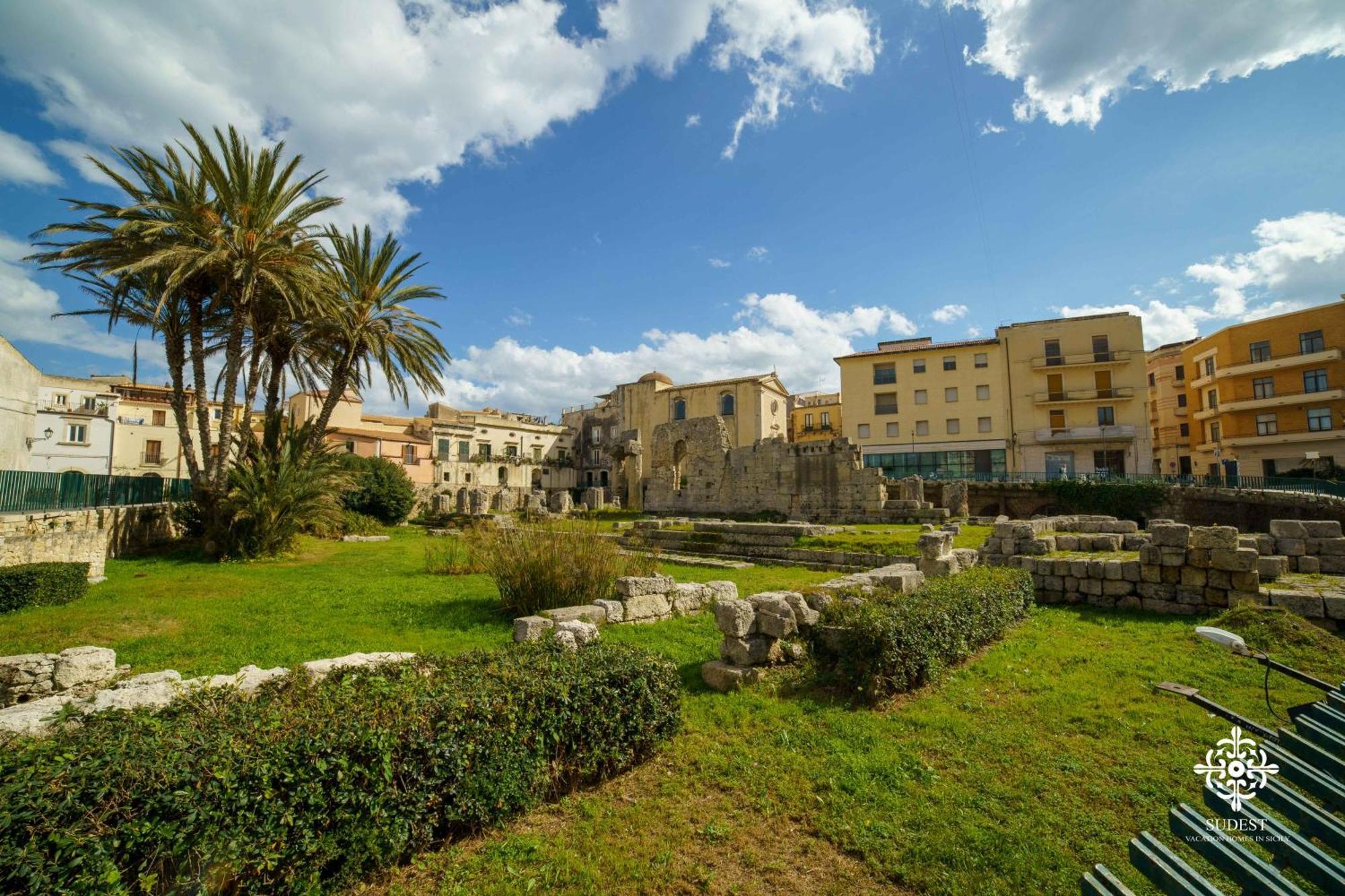 Residenza Dumah - Elegante Dimora In Centro Apartment Syracuse Bagian luar foto