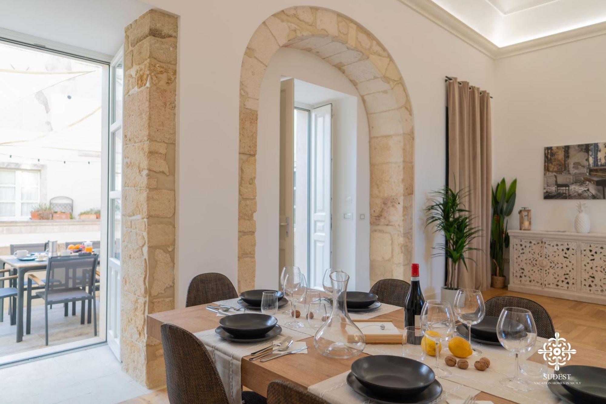 Residenza Dumah - Elegante Dimora In Centro Apartment Syracuse Bagian luar foto