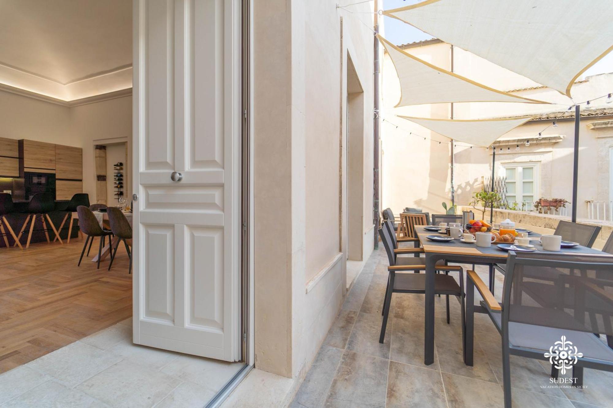 Residenza Dumah - Elegante Dimora In Centro Apartment Syracuse Bagian luar foto