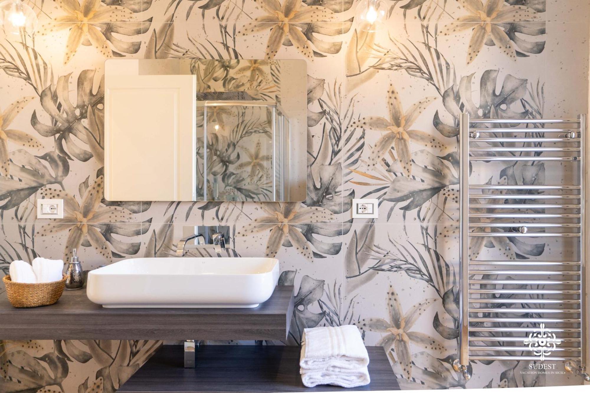 Residenza Dumah - Elegante Dimora In Centro Apartment Syracuse Bagian luar foto