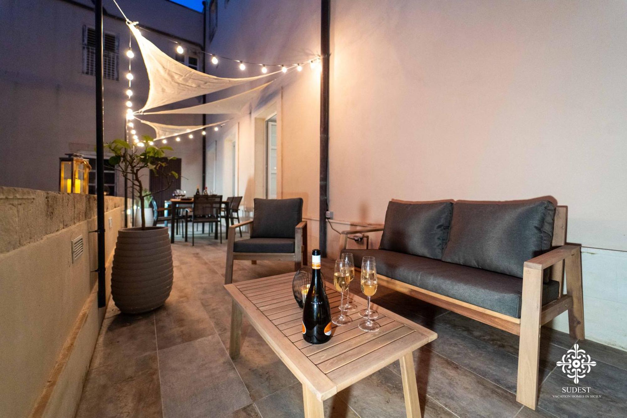 Residenza Dumah - Elegante Dimora In Centro Apartment Syracuse Bagian luar foto